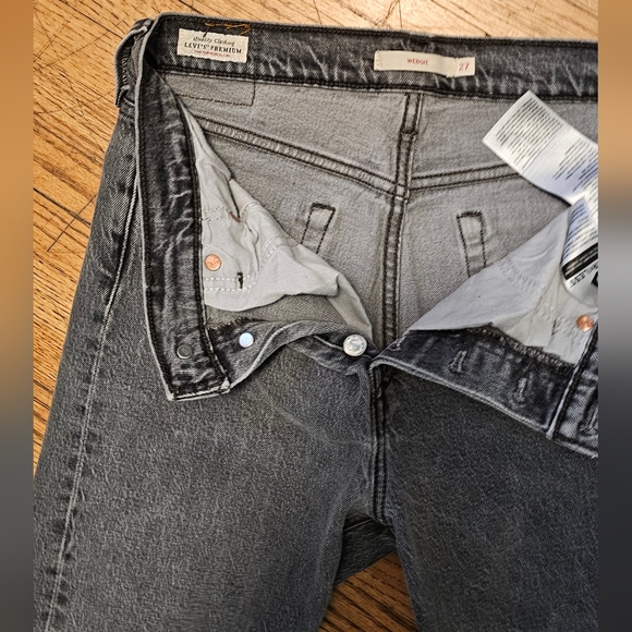 LEVIS WEDGIE STRAIGHT FIT WOMEN'S JEANS - Picture 3 of 11